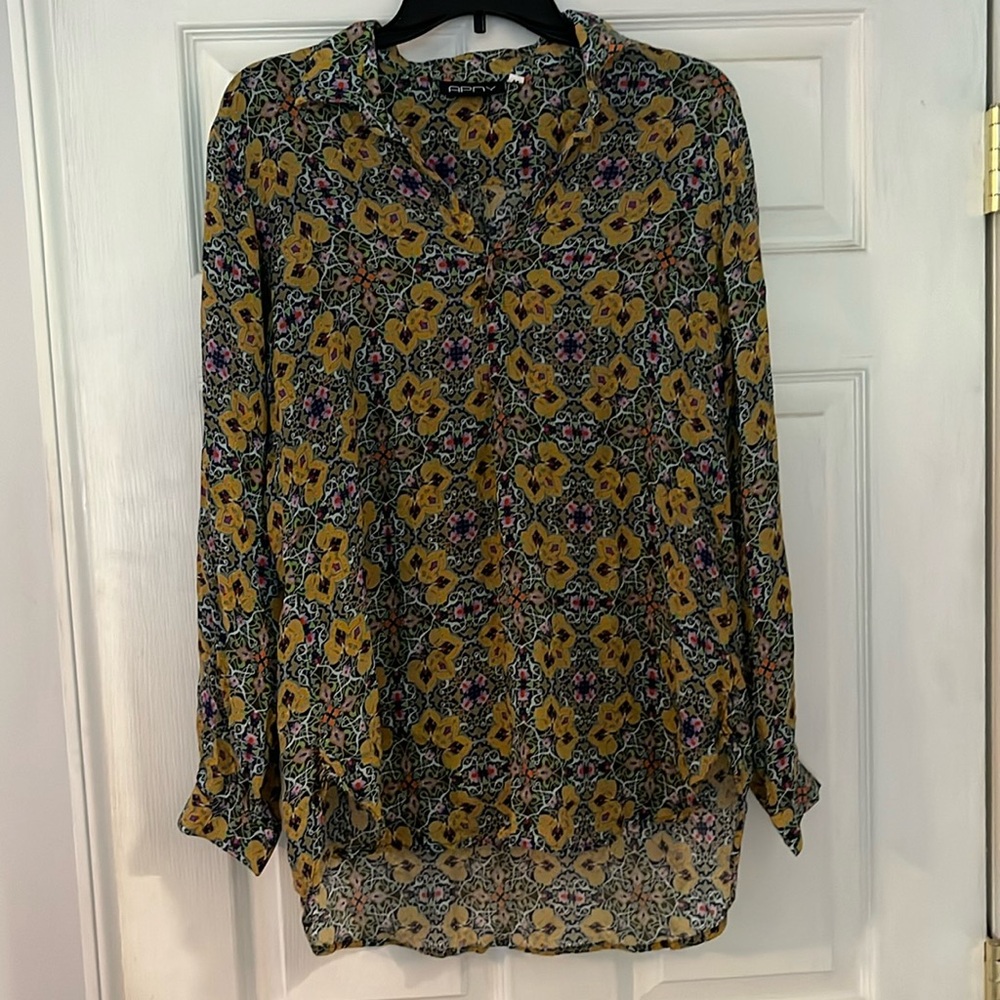 Women’s blouse